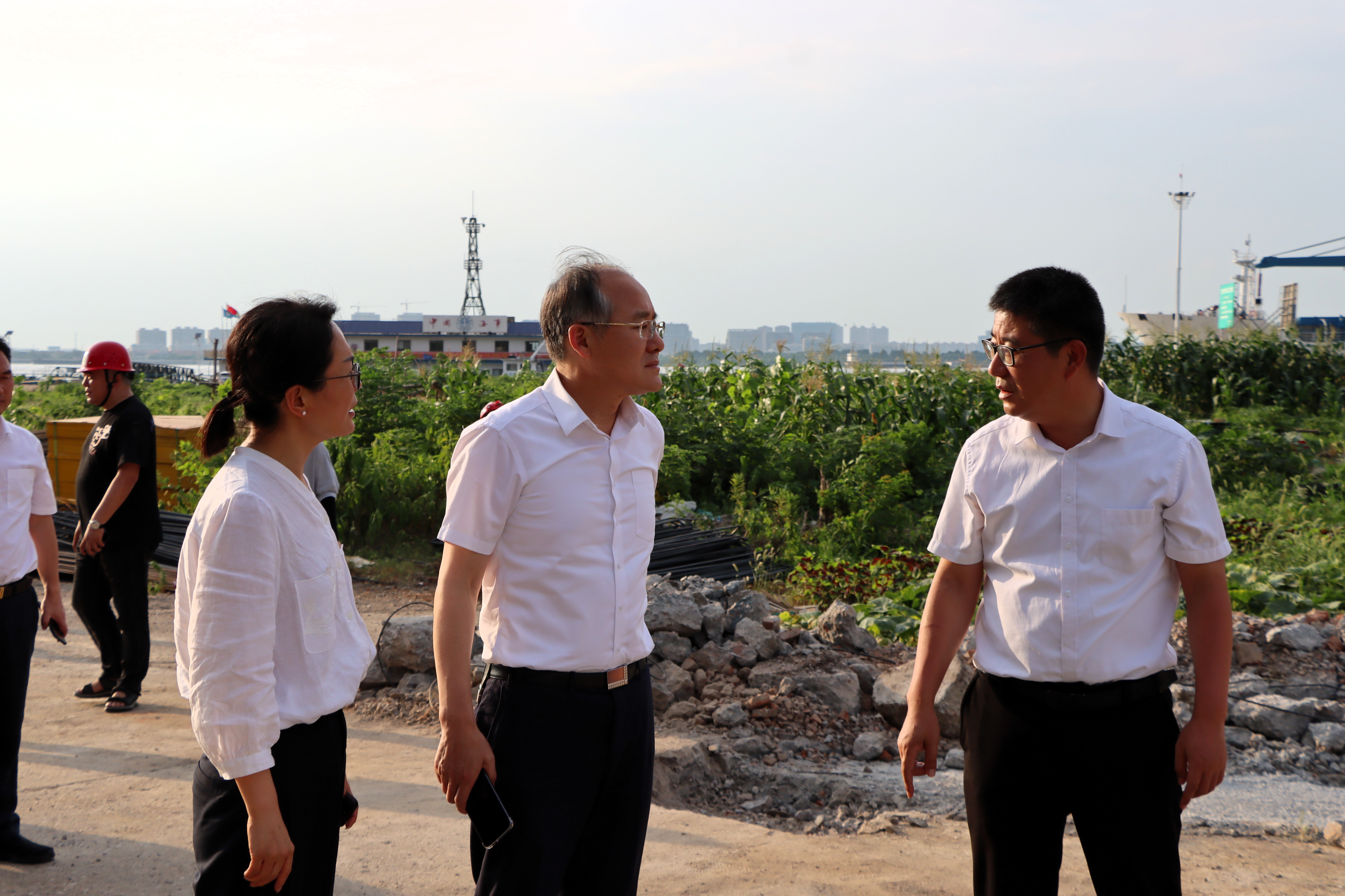 市領(lǐng)導帶隊檢查防汛工作