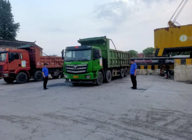 利港街道：嚴(yán)守運(yùn)輸全鏈條，利港“藍(lán)盾”筑屏障